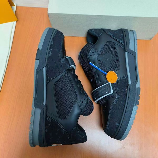 designer shoes man women sneakers white running luxury shoes leather lace up platform sole sneakers white black velvet suede platform sneake
designer shoes man women sneakers white running luxury shoes leather lace up platform sole sneakers white black velvet suede platform sneake