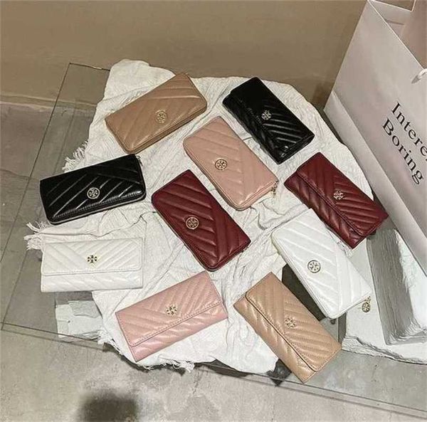 2023 luxury designer new women's genuine leather wallet women's european and embroidered small soft leather large wallet, Red;black
2023 luxury designer new women's genuine leather wallet women's european and embroidered small soft leather large wallet, Red;black