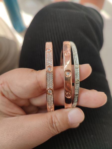 love bracelet designer jewelry gold cuff screw bracelets screwdriver bangles set fashion full diamond jewelry for men women couple party wed, Black
love bracelet designer jewelry gold cuff screw bracelets screwdriver bangles set fashion full diamond jewelry for men women couple party wed, Black