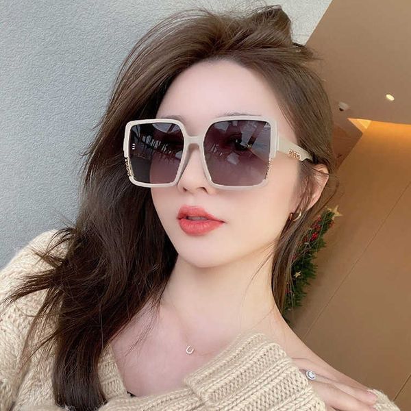women's fashion new polarized brand large frame women's anti ultraviolet light luxury sunglasses, White;black
women's fashion new polarized brand large frame women's anti ultraviolet light luxury sunglasses, White;black