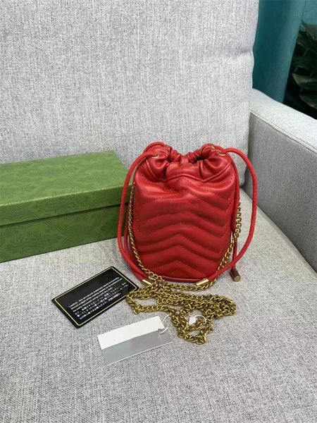 2023 Designer Luxury Makeup Classic bag High quality crossbody bags Lady's Leather Clutch Fashion Simple Handbags 5 Colors, Black
2023 Designer Luxury Makeup Classic bag High quality crossbody bags Lady's Leather Clutch Fashion Simple Handbags 5 Colors, Black