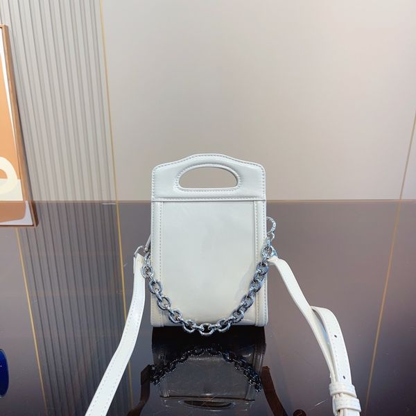 cowhide one shoulder crossbody small bag personalized small bag fashion chain handbag
cowhide one shoulder crossbody small bag personalized small bag fashion chain handbag