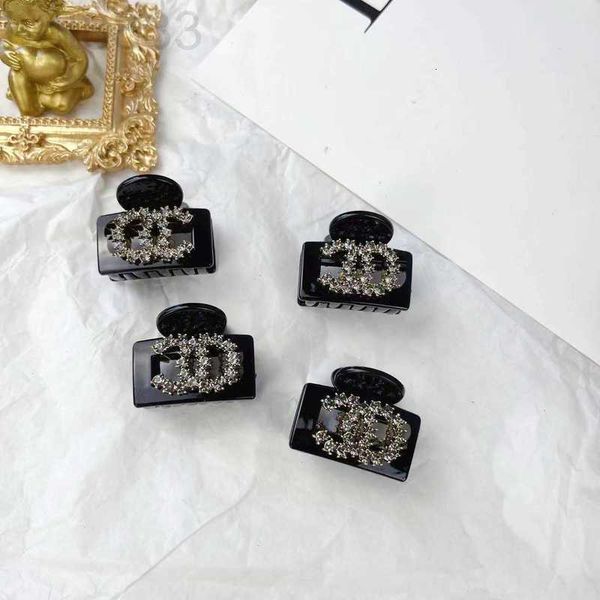 hair clips & barrettes designer korean new letter rhinestone black sweet cool style pin grip clip liu haiclip versatile accessories jwq0, Golden;silver
hair clips & barrettes designer korean new letter rhinestone black sweet cool style pin grip clip liu haiclip versatile accessories jwq0, Golden;silver