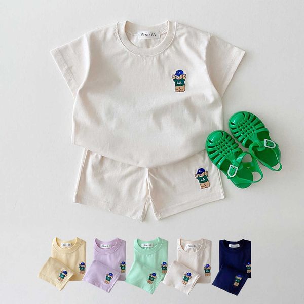 korean baby boy summer clothes set embroidered bear colorful tees t shirtswithloose shorts suit 2pcs pack baby girls clothing sets p230331, White
korean baby boy summer clothes set embroidered bear colorful tees t shirtswithloose shorts suit 2pcs pack baby girls clothing sets p230331, White