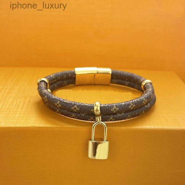 fashion magnet lock leather bracelets letter lover charm bracelet classic designer jewelry gift, Black
fashion magnet lock leather bracelets letter lover charm bracelet classic designer jewelry gift, Black