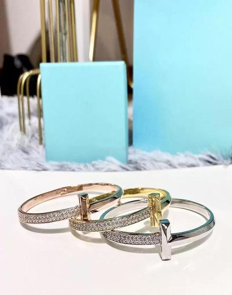 luxurys designers bracelet luxury strands jewelry couple style for women wedding accessories fashion party gifts good nice8813726, Black
luxurys designers bracelet luxury strands jewelry couple style for women wedding accessories fashion party gifts good nice8813726, Black