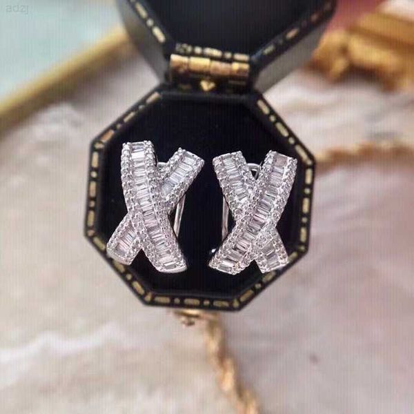 custom xx shape geometric style women jewelry 18k gold natural diamond earrings, Golden
custom xx shape geometric style women jewelry 18k gold natural diamond earrings, Golden