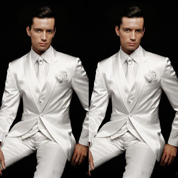 two pieces wedding tuxedos men suits handsome soft satin peaked lapel suit one button three packets customized pockets multi-scenario coat p, Black;gray
two pieces wedding tuxedos men suits handsome soft satin peaked lapel suit one button three packets customized pockets multi-scenario coat p, Black;gray