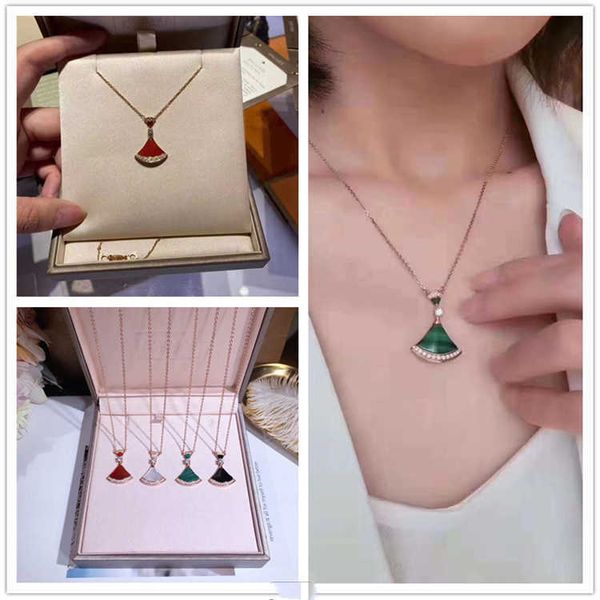 baojia 925 silver gold natural white fritillaria fan necklace red chalcedony small skirt inlaid with diamond malachite snake bone chain
baojia 925 silver gold natural white fritillaria fan necklace red chalcedony small skirt inlaid with diamond malachite snake bone chain