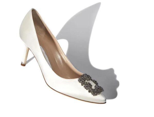 women brand pumps luxury dress manolos blahniks shoes elegant evening sandals hangisi embellished satin pump lady's wedding party gift, Black
women brand pumps luxury dress manolos blahniks shoes elegant evening sandals hangisi embellished satin pump lady's wedding party gift, Black
