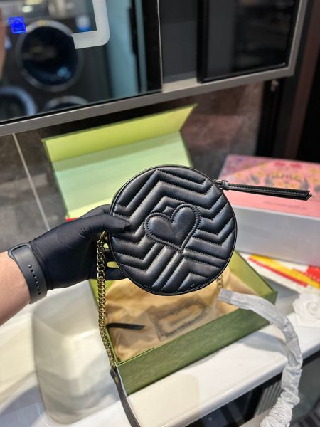 2023 new style designer bags caprese sling bags women pancake bags mini circular purses designer woman handbag chain crossbody bag
2023 new style designer bags caprese sling bags women pancake bags mini circular purses designer woman handbag chain crossbody bag