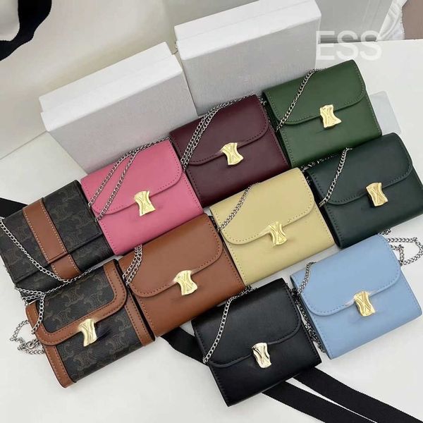 woman's luxurys celinne chain bag designer bags card pack wallet tote new fashion texture chain leather multifunctional portable three, Red;black
woman's luxurys celinne chain bag designer bags card pack wallet tote new fashion texture chain leather multifunctional portable three, Red;black