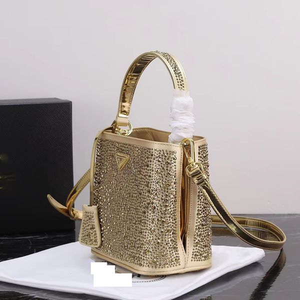 shoulder bag designer handbag crossbody bag crystal bucket bag women's handbag single luxury bag
shoulder bag designer handbag crossbody bag crystal bucket bag women's handbag single luxury bag