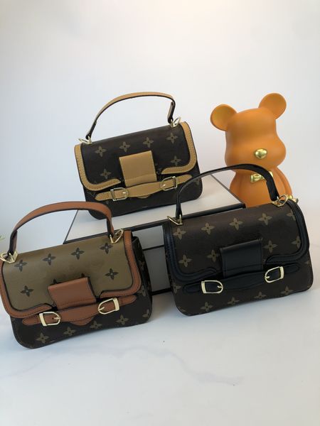 luxurys designers bag monograms flower pochette women handbag messenger bags genuine leather metis elegant womens shoulder crossbody bag des
luxurys designers bag monograms flower pochette women handbag messenger bags genuine leather metis elegant womens shoulder crossbody bag des