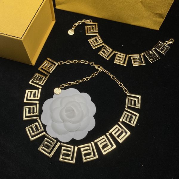 Luxury Designof an alphabet Necklace 18K Gold Plated Stainless Steel Fashion Women's Necklace Pendant Wedding Jewelry Accessories Wholesale boutique jewelry -17
Luxury Designof an alphabet Necklace 18K Gold Plated Stainless Steel Fashion Women's Necklace Pendant Wedding Jewelry Accessories Wholesale boutique jewelry -17