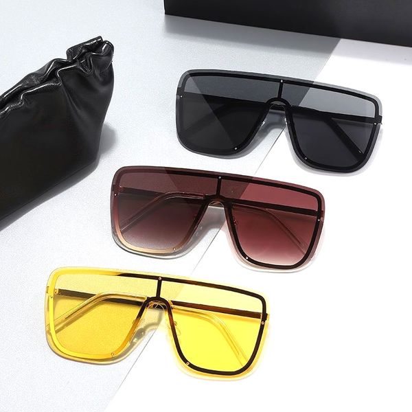 new fashion sunglasses peculiar eyewear men women summer ins style uv400 protection retro full frame glasses with eyewear case, White;black
new fashion sunglasses peculiar eyewear men women summer ins style uv400 protection retro full frame glasses with eyewear case, White;black