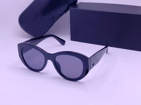 luxury designer sunglasses for women summer 6004 style anti-ultraviolet retro plate oval full frame glasses random box, White;black
luxury designer sunglasses for women summer 6004 style anti-ultraviolet retro plate oval full frame glasses random box, White;black