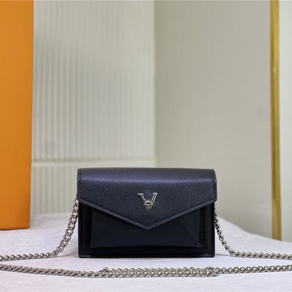 designer luxury bags m63471 m81436 m80673 m81193 pochette lock me chain black leather shoulder crossbody bag
designer luxury bags m63471 m81436 m80673 m81193 pochette lock me chain black leather shoulder crossbody bag