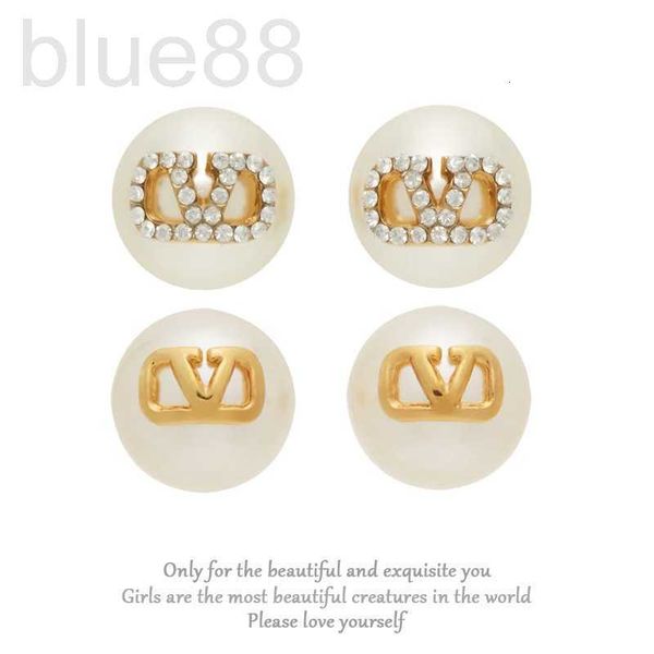 charm designer tino v-shaped small earrings for women exquisite ins korean premium french elegant versatile with diamond k82d, Golden
charm designer tino v-shaped small earrings for women exquisite ins korean premium french elegant versatile with diamond k82d, Golden