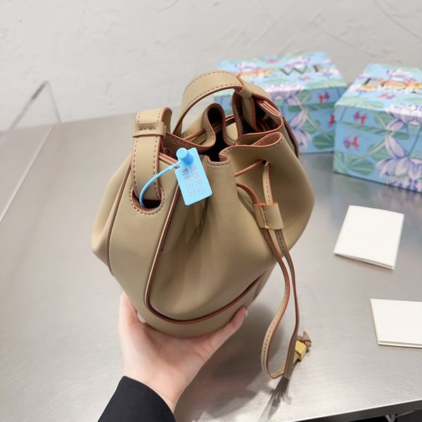 lowe bag designer bags lowe women handbags drawstring fashion shoulder bag luxury totes leather crossbody bucket woman bags size 28x15cm pcx
lowe bag designer bags lowe women handbags drawstring fashion shoulder bag luxury totes leather crossbody bucket woman bags size 28x15cm pcx