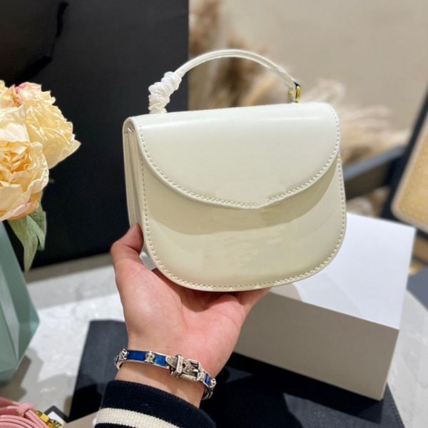 designer clutch women's one shoulder bag luxury saddle bag new fashion temperament solid color crossbody bag retro classic leather unde
designer clutch women's one shoulder bag luxury saddle bag new fashion temperament solid color crossbody bag retro classic leather unde