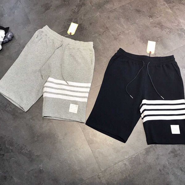 men's and women's shorts in 2023 summer new fashion designer brand thom correct yarn-dyed cotton four bar sports casual capris rel, White;black
men's and women's shorts in 2023 summer new fashion designer brand thom correct yarn-dyed cotton four bar sports casual capris rel, White;black
