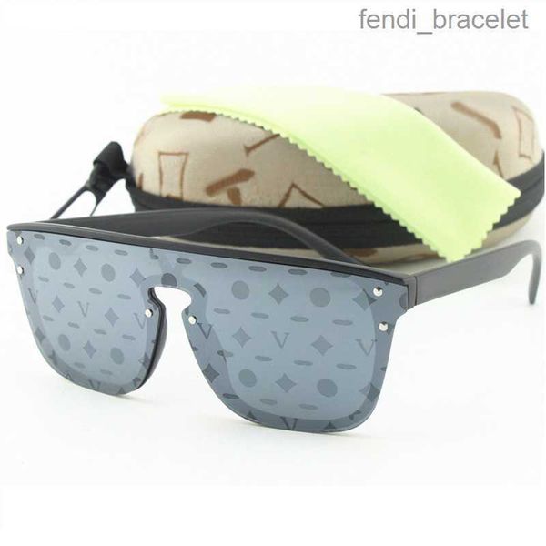 new square fashion sunglasses for men women black frame silver mirror flower letter lens driving brand sun glasses outdoor sports eyewear wi, White;black
new square fashion sunglasses for men women black frame silver mirror flower letter lens driving brand sun glasses outdoor sports eyewear wi, White;black