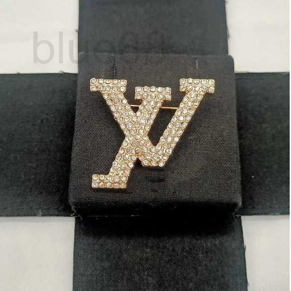 pins, brooches designer new korean letter rhinestone brooch fashion corsage women's pin shaped christmas jewelry rnh2, Gray
pins, brooches designer new korean letter rhinestone brooch fashion corsage women's pin shaped christmas jewelry rnh2, Gray