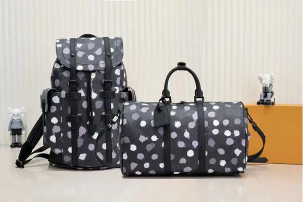 duffel bag luxury fashion men women travel designer bag brand designer luggage handbags versatile large capacity schoolbag leisure simple tr
duffel bag luxury fashion men women travel designer bag brand designer luggage handbags versatile large capacity schoolbag leisure simple tr