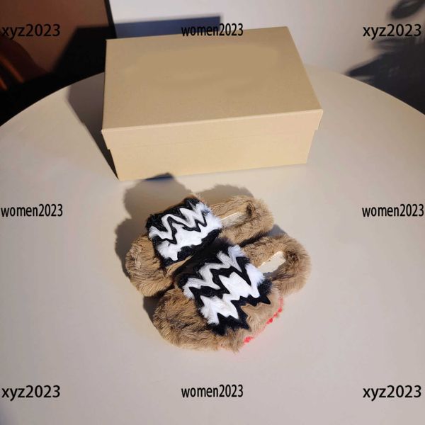 luxury designer kids sandals girl slippers child plush comfortable shoes boys fashion shoes summer baby slides box packaging childrenss ize, Black;grey
luxury designer kids sandals girl slippers child plush comfortable shoes boys fashion shoes summer baby slides box packaging childrenss ize, Black;grey