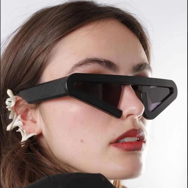 eyeglass frame personality funny new triangular sunglasses men's and women's hip hop trend, motorcycle prom sunglasses
eyeglass frame personality funny new triangular sunglasses men's and women's hip hop trend, motorcycle prom sunglasses