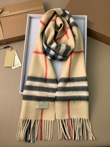 Designer scarf Brand cashmere scarves Winter men and women long scarf fashion classic large plaid cape U4X7
Designer scarf Brand cashmere scarves Winter men and women long scarf fashion classic large plaid cape U4X7