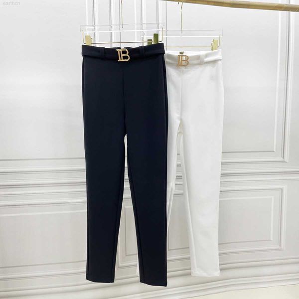 spring and autumn new products slim and slim high waist black and white two-color belt metal letter tight women's trousers, Black;white
spring and autumn new products slim and slim high waist black and white two-color belt metal letter tight women's trousers, Black;white