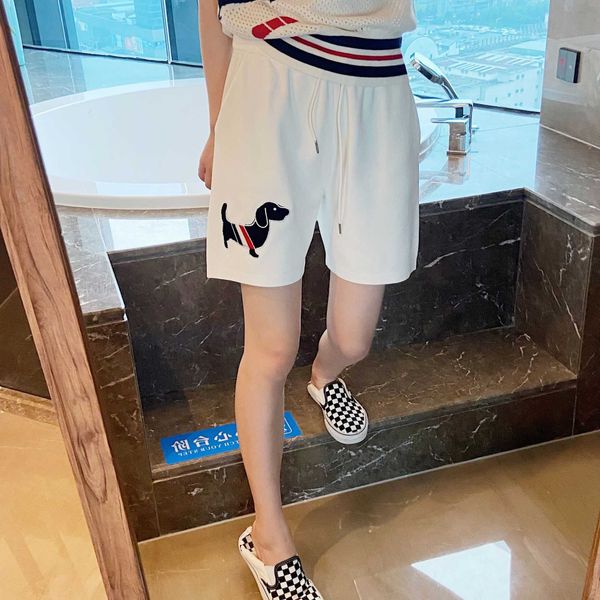 men's and women's shorts in 2023 summer new fashion designer brand thom type grey knitted ice silk straight canister dog versatile, White;black
men's and women's shorts in 2023 summer new fashion designer brand thom type grey knitted ice silk straight canister dog versatile, White;black