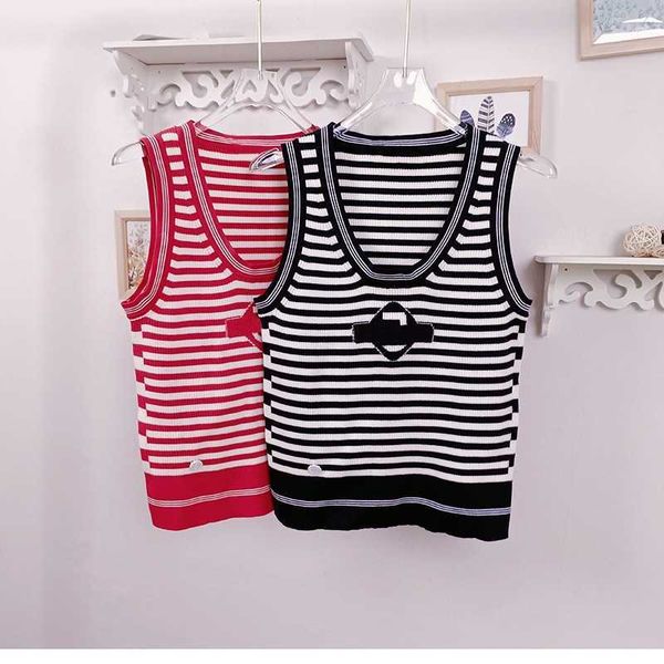 women's tanks & camis designer early spring 2023 chic digital black and white striped tank u neck knitted outerwear female slim pullove
women's tanks & camis designer early spring 2023 chic digital black and white striped tank u neck knitted outerwear female slim pullove