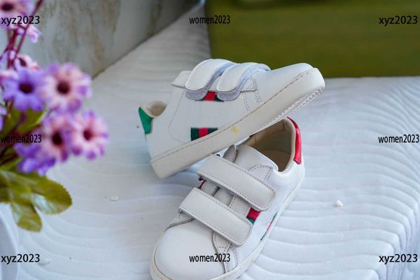 2023ss high-quality kids shoes white multicolor stripe casual shoe child designer sneakers box protection shipment children's size 26-3, Black;red
2023ss high-quality kids shoes white multicolor stripe casual shoe child designer sneakers box protection shipment children's size 26-3, Black;red
