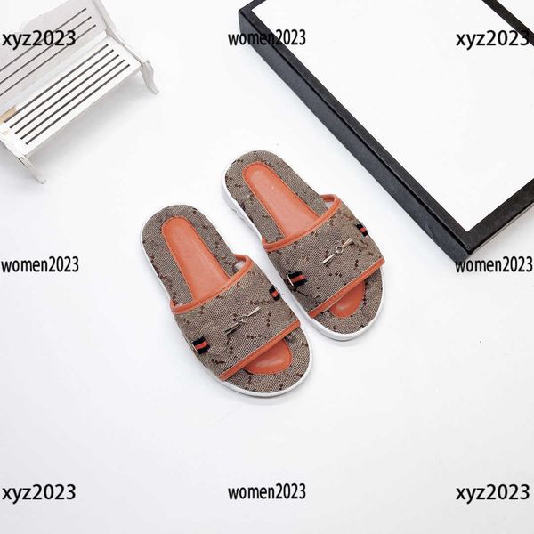 luxury designer kids sandals girl slippers child metal decoration shoes boys fashion shoes summer baby slides box packaging childrens size 2, Black;grey
luxury designer kids sandals girl slippers child metal decoration shoes boys fashion shoes summer baby slides box packaging childrens size 2, Black;grey