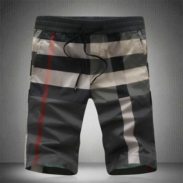 plaid printing casual shorts men's 2020 summer new youth handsome personality drawstring five point, White;black
plaid printing casual shorts men's 2020 summer new youth handsome personality drawstring five point, White;black