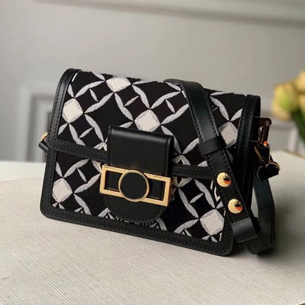 luxury crossbody bag designer flap bags genuine leather shoulder handbags level replication evening bag with box wl030
luxury crossbody bag designer flap bags genuine leather shoulder handbags level replication evening bag with box wl030