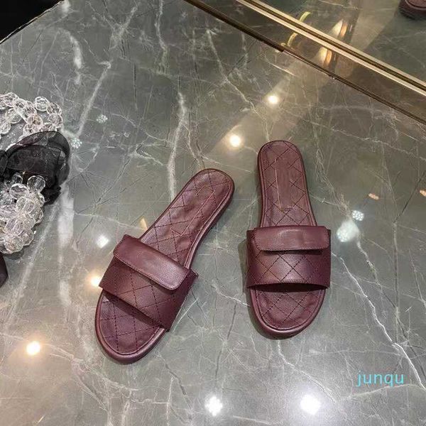 sandals 2022 slippers in leather small fragrance lozenge check brown black white fashion shoes ccity
sandals 2022 slippers in leather small fragrance lozenge check brown black white fashion shoes ccity