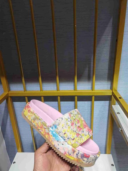 designer beach shoes swimming pool crocodile slippers rubber flat sandals women's short fat sole ggity foam sliding classic summer beac
designer beach shoes swimming pool crocodile slippers rubber flat sandals women's short fat sole ggity foam sliding classic summer beac