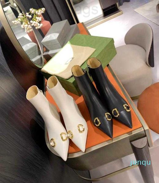 luxury middle designer tube martin boots autumn winter women's 2021 pointed toe 2.5cm heightened single boot black and white short boot
luxury middle designer tube martin boots autumn winter women's 2021 pointed toe 2.5cm heightened single boot black and white short boot