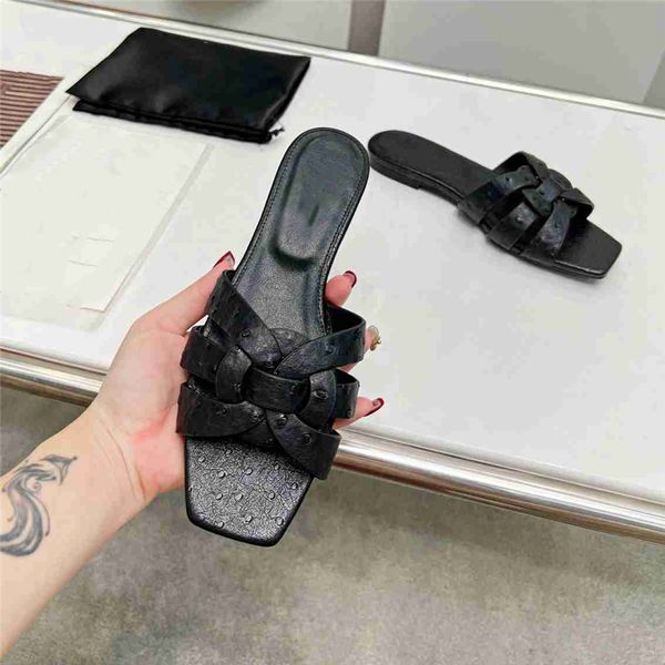 yslity fashion slippers 2023 yslity design summer men and women flat shoes thick sole leather rubber letter casual cartoon slippers 02-012, Black
yslity fashion slippers 2023 yslity design summer men and women flat shoes thick sole leather rubber letter casual cartoon slippers 02-012, Black