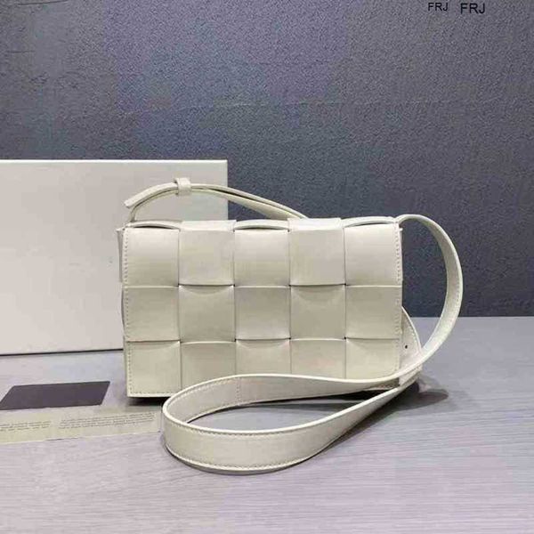 designer bottegas bags venetas cassettes handbags sheepskin woven bag pillow single shoulder oblique cross trend fashion hand womens have lo
designer bottegas bags venetas cassettes handbags sheepskin woven bag pillow single shoulder oblique cross trend fashion hand womens have lo