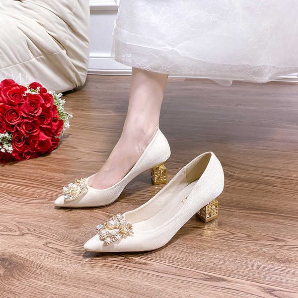 sandals autumn new ladies high heels pointed toe shaped heel high 5cm and 7cm wedding shoes square buckle travel banquet shoe high heels 230, Black
sandals autumn new ladies high heels pointed toe shaped heel high 5cm and 7cm wedding shoes square buckle travel banquet shoe high heels 230, Black