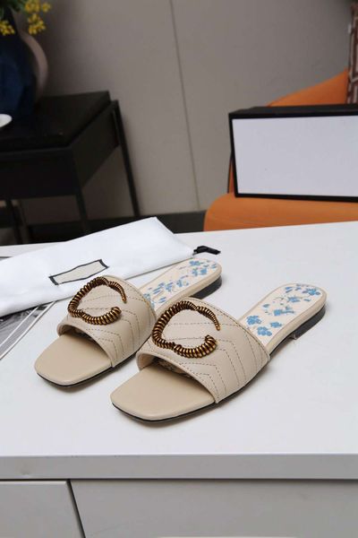 luxury designer beach shoes women's flats platform sandals rubber brocade sandals sole mule flip-flops ggity beach loafers sliders k602
luxury designer beach shoes women's flats platform sandals rubber brocade sandals sole mule flip-flops ggity beach loafers sliders k602