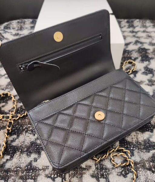 designer totes chains shoulder bags solid color leather women's luxury handbag wallet triangle logo chain messenger bag fashion zipper
designer totes chains shoulder bags solid color leather women's luxury handbag wallet triangle logo chain messenger bag fashion zipper