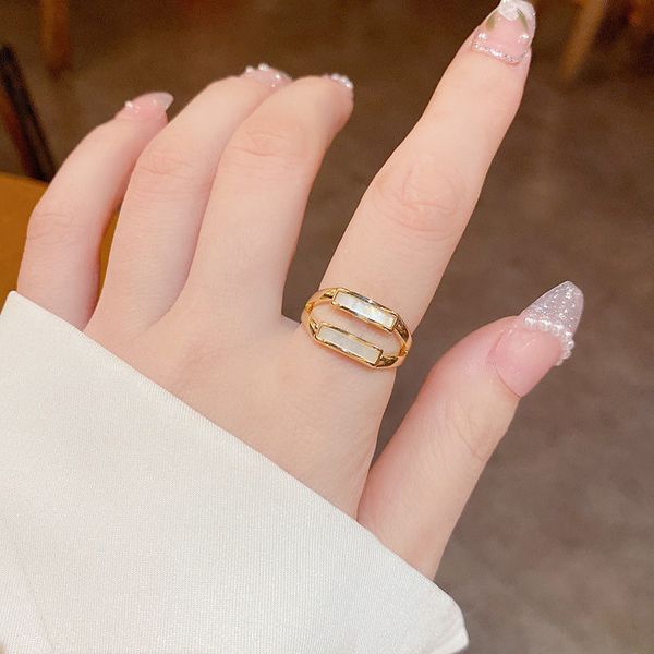 2023 luxury fashion ring designer movable mouth adjustable temperament fritillion letter fashion personality ornament ring female light luxu, Silver 
2023 luxury fashion ring designer movable mouth adjustable temperament fritillion letter fashion personality ornament ring female light luxu, Silver