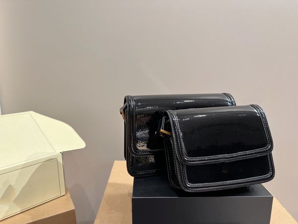 luxury bag designer shoulder bag patent leather tofu bag new l letter up and down double half-open buckle 2023 fashion new clamshell bag
luxury bag designer shoulder bag patent leather tofu bag new l letter up and down double half-open buckle 2023 fashion new clamshell bag