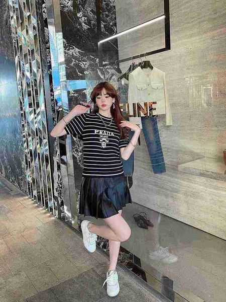 women's t-shirt designer 23 spring/summer new fashion classic jacquard letter stripe short sleeve knitted versatile q04r, White
women's t-shirt designer 23 spring/summer new fashion classic jacquard letter stripe short sleeve knitted versatile q04r, White